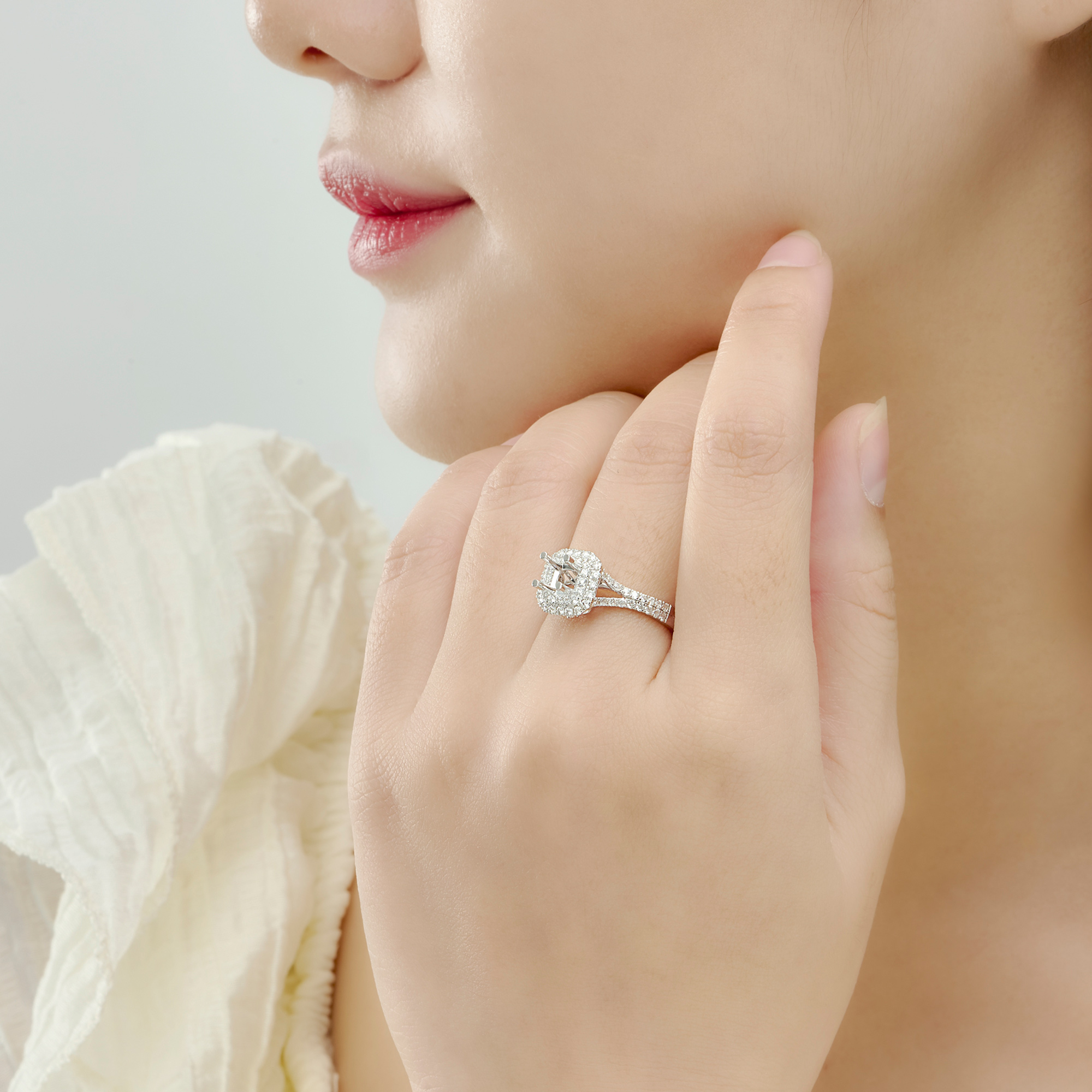 Nhẫn Kim cương xanh 10k